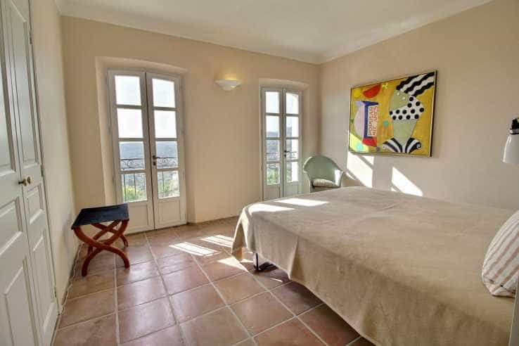 Будинок в Fayence, Provence-Alpes-Côte d'Azur 11140820