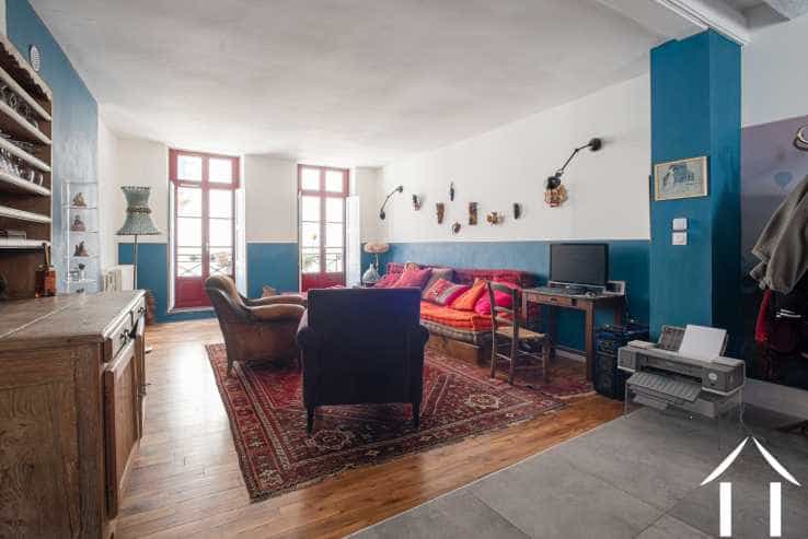 公寓 在 Autun, Bourgogne-Franche-Comte 11140912