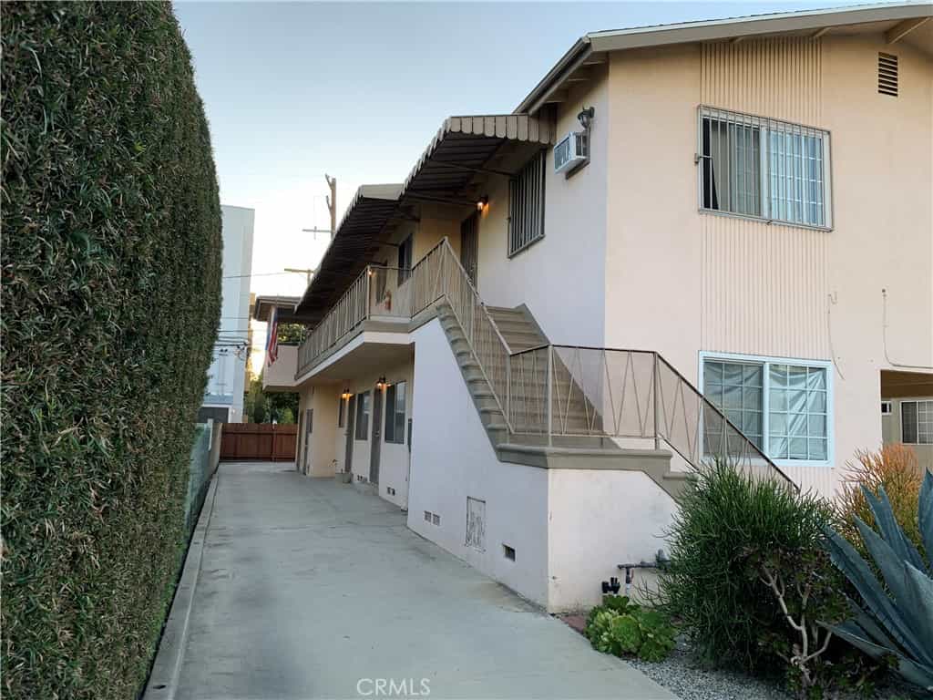 Condominium in Culver City, California 11141845