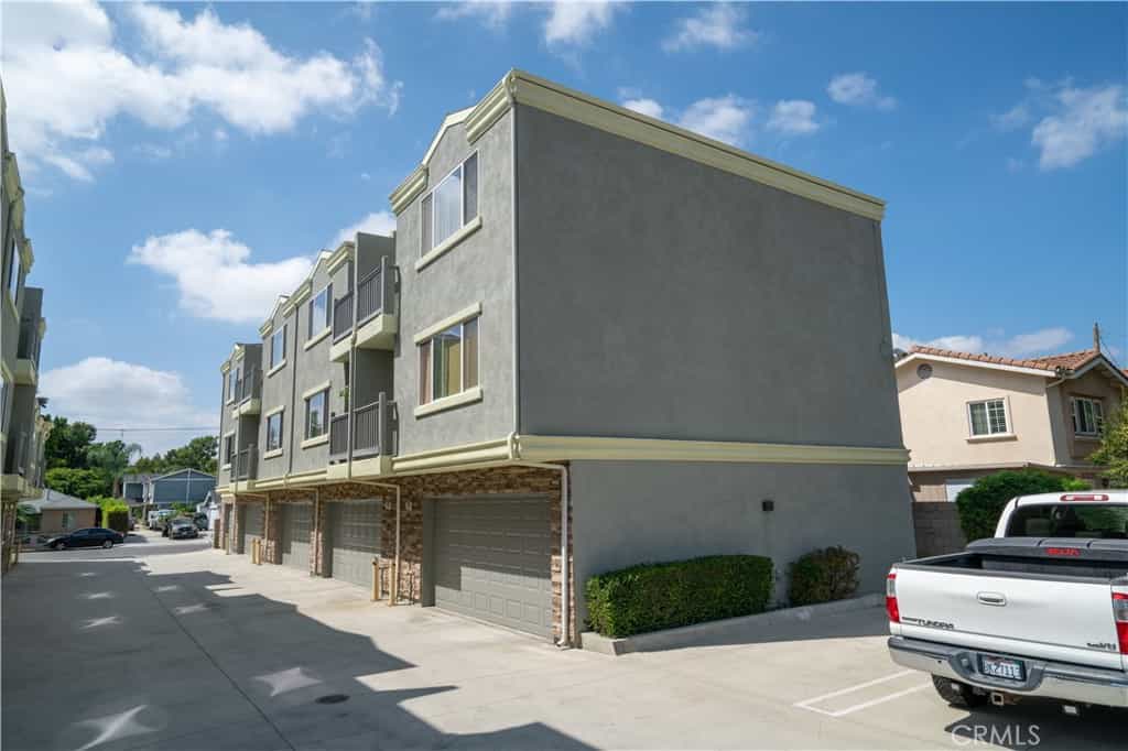 Condominium in Buena Park, California 11141942