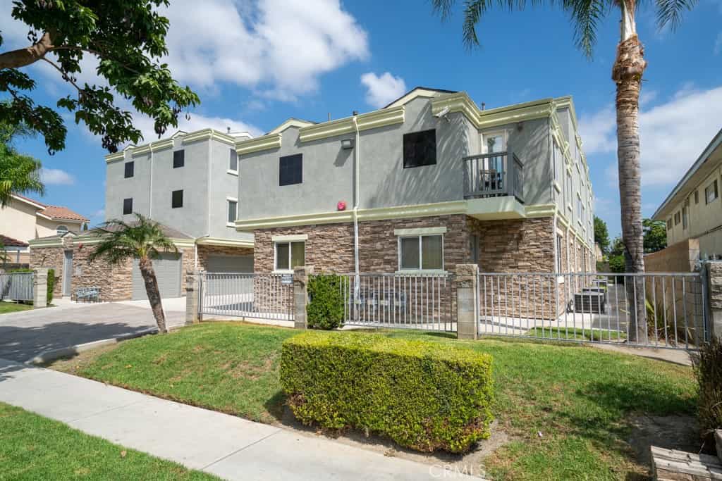 Condominium in Buena Park, California 11141942