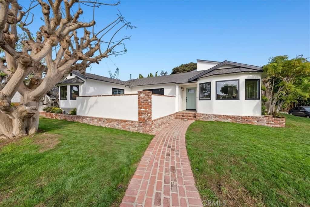House in Hermosa Beach, California 11142075
