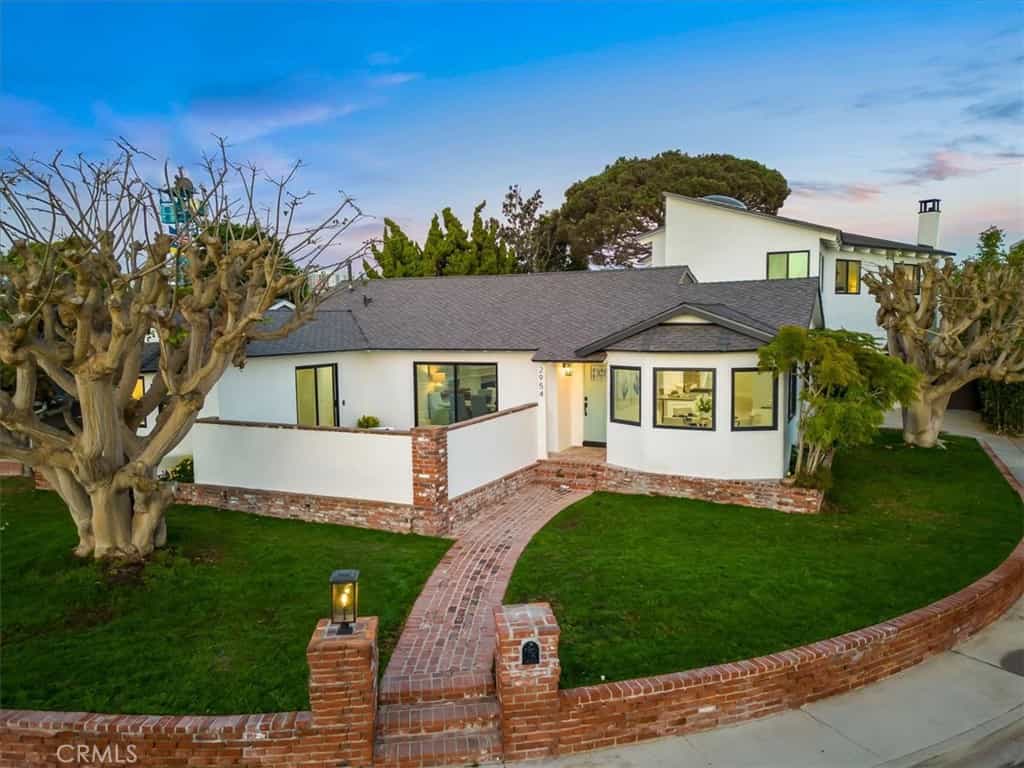 House in Hermosa Beach, California 11142075