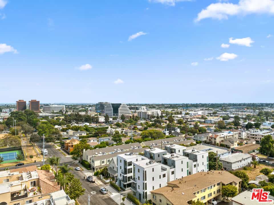 Condominium in Santa Monica, California 11142229