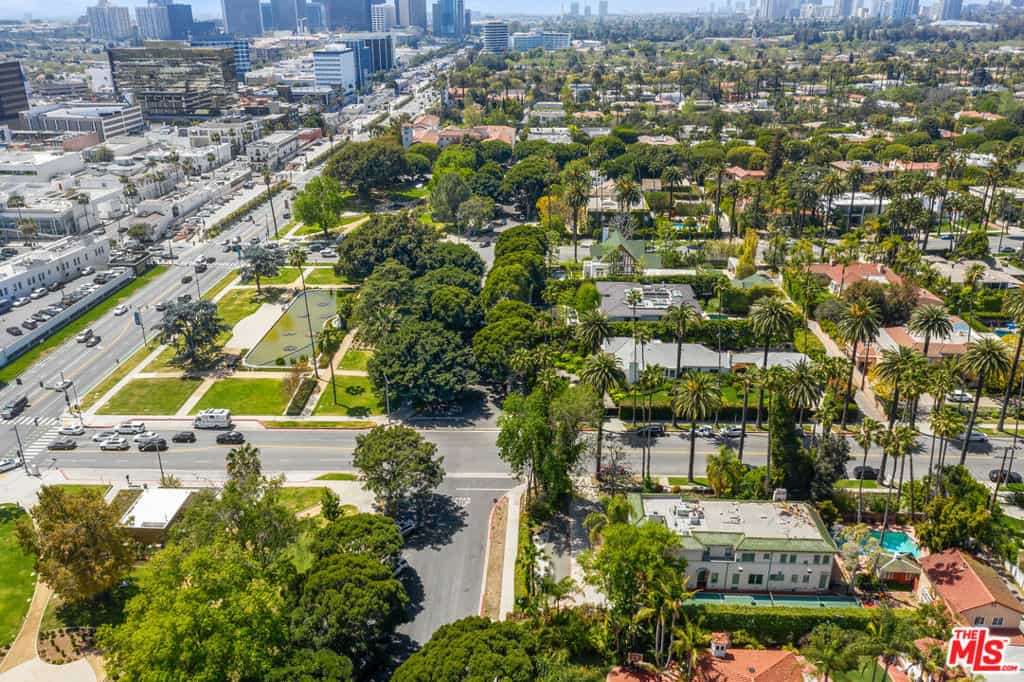 Condominium dans Beverly Hills, California 11142249
