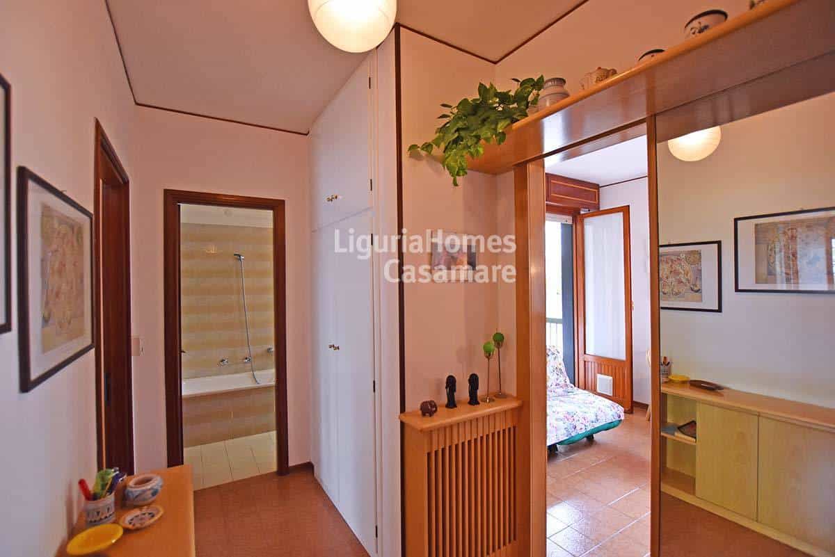 Condominium in San Remo, Liguria 11142419