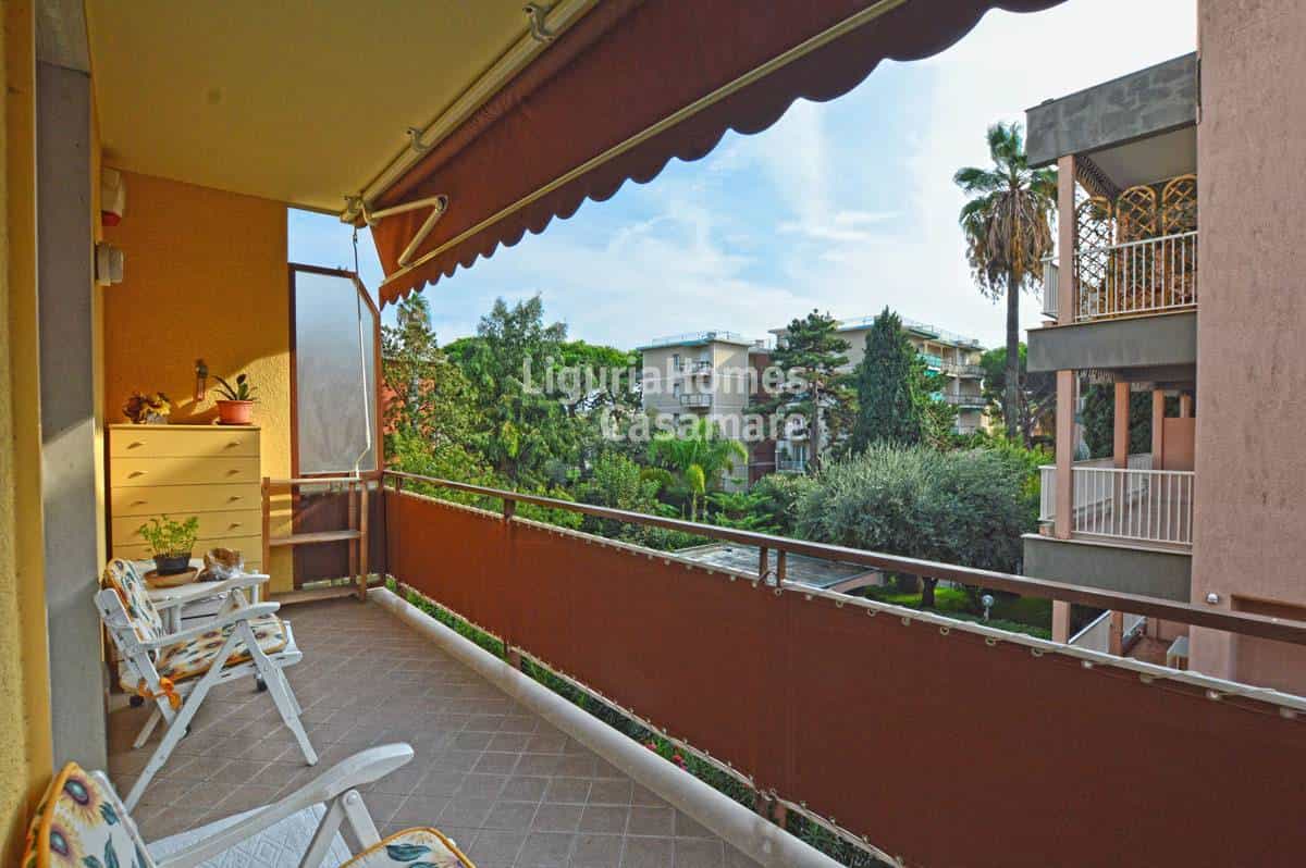Eigentumswohnung im Bordighera, Liguria 11142420