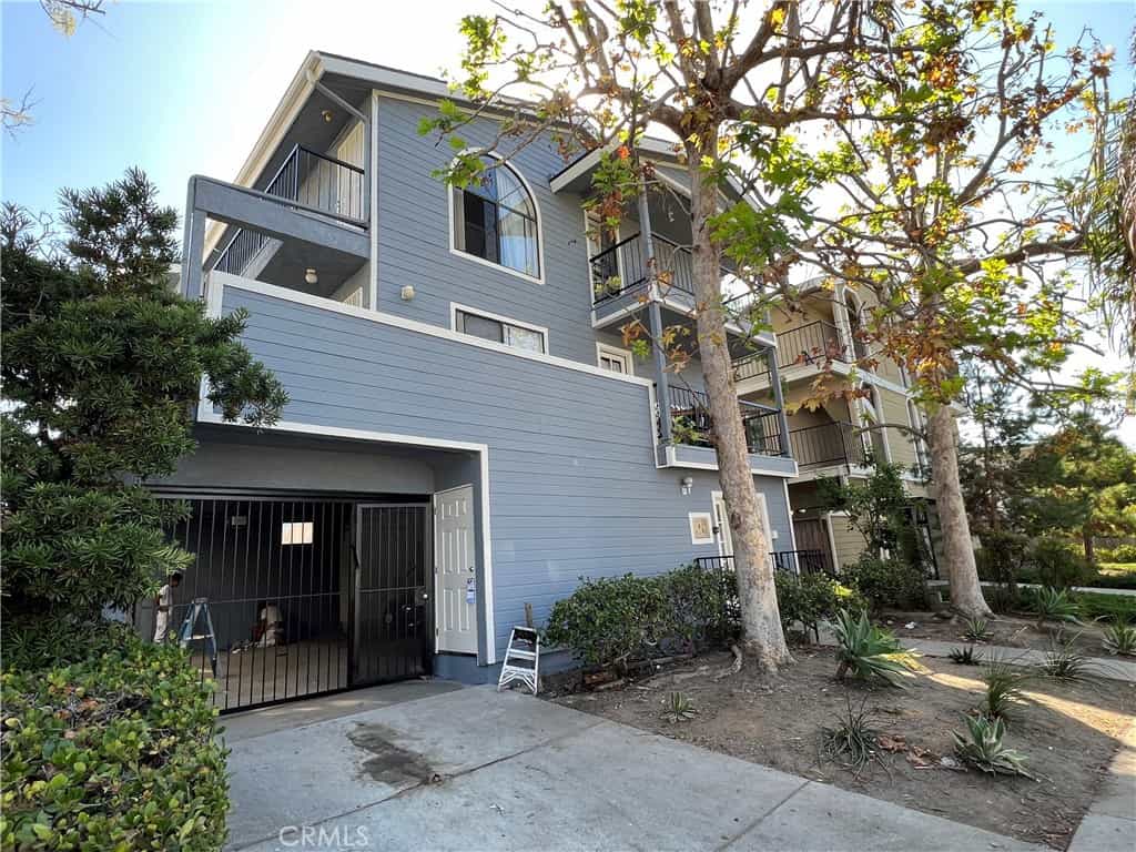 Condominium in Long Beach, California 11142444