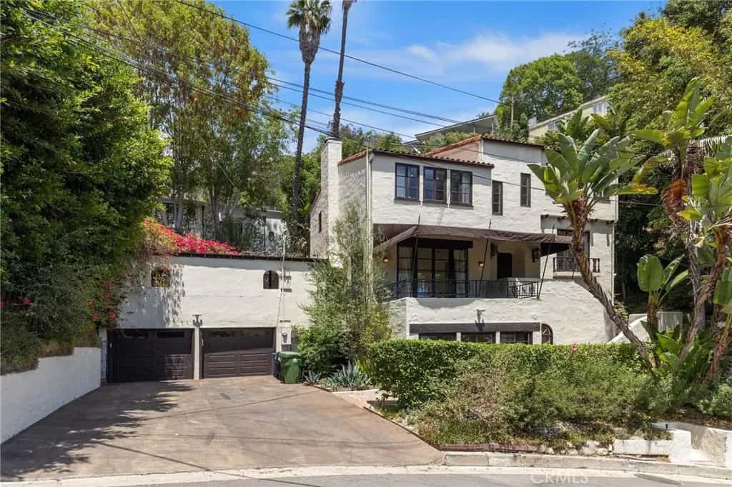 House in Los Angeles, California 11142542