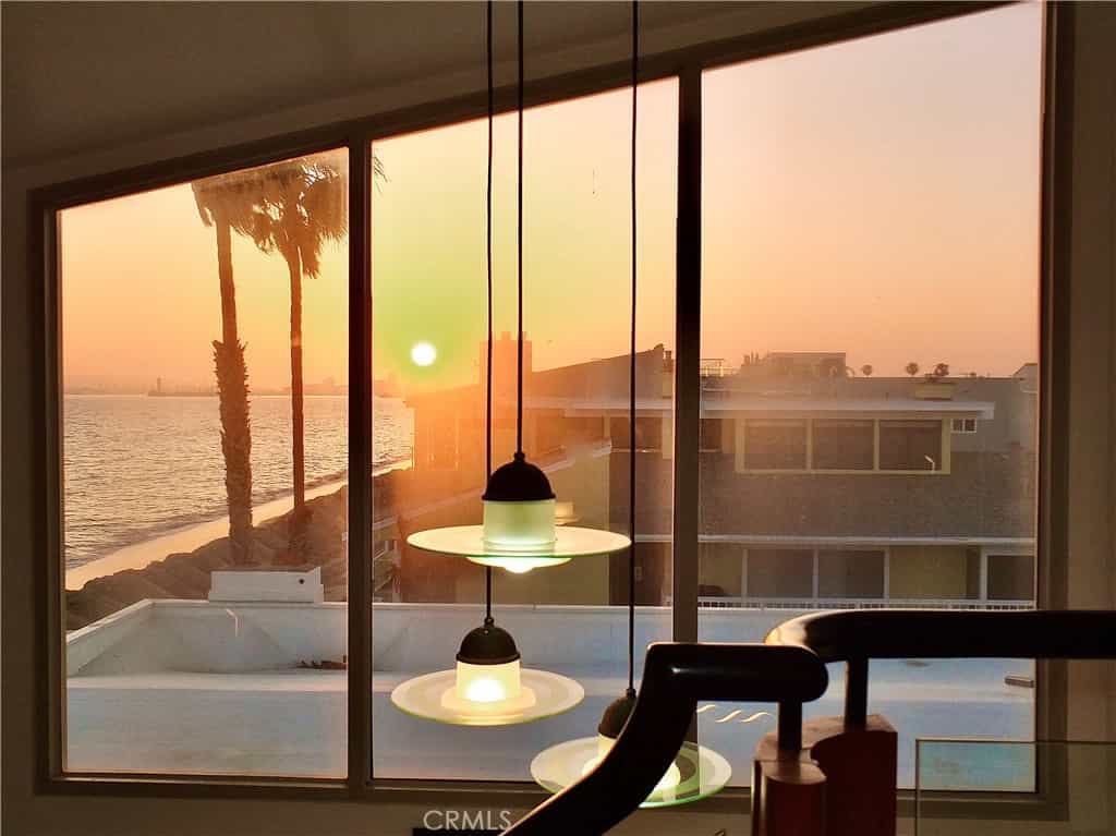 公寓 在 Long Beach, California 11142557