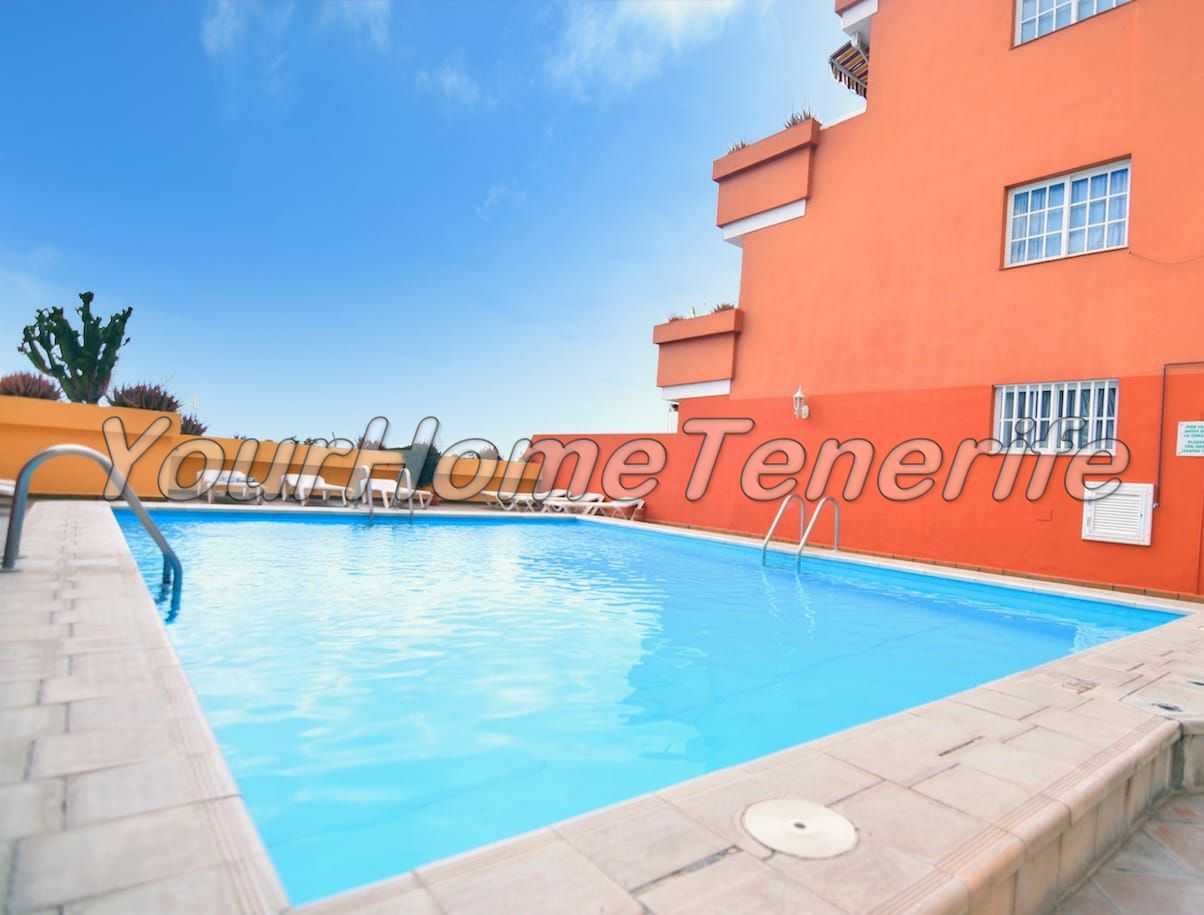 Condominium in Puerto de Santiago, Canarische eilanden 11142809