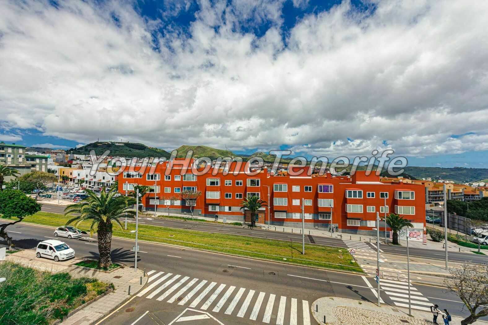 بيع بالتجزئة في San Cristóbal de La Laguna, Canary Islands 11142877