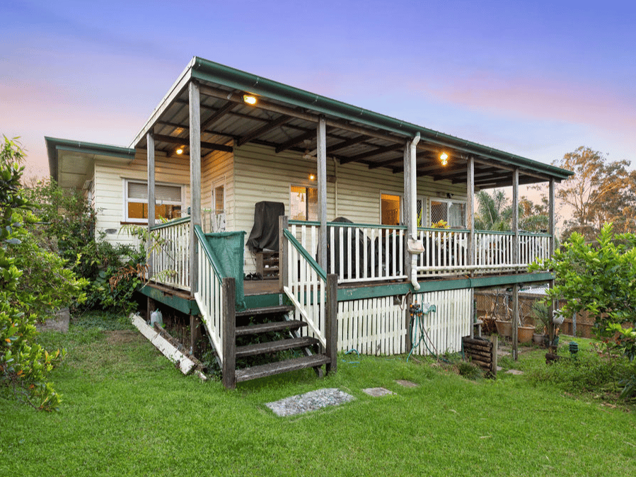 жилой дом в Stafford Heights, Queensland 11143118