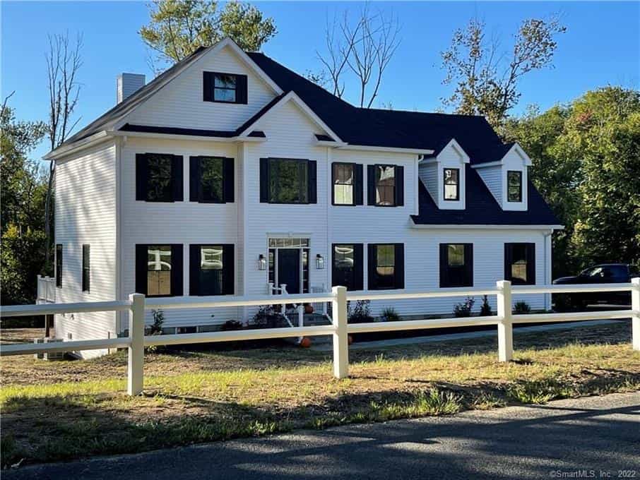 Rumah di jembatan kayu, Connecticut 11143344