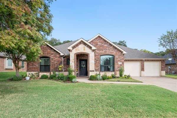 House in Mansfield, Texas 11143907
