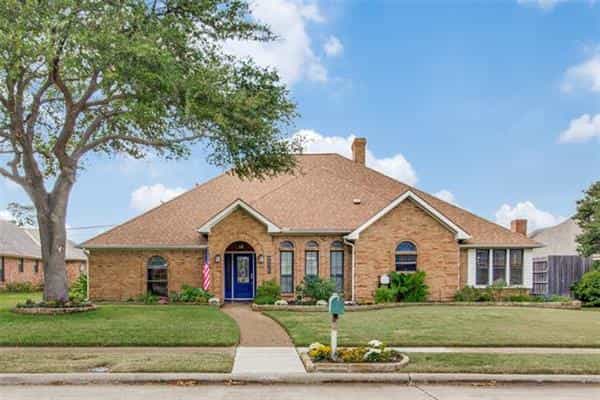 House in Plano, Texas 11144013