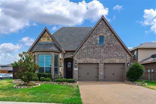 House in Travis Ranch, Texas 11144030