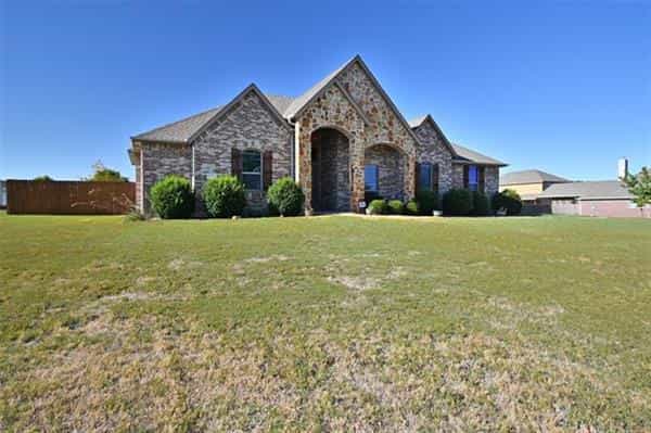 House in Talty, Texas 11144042
