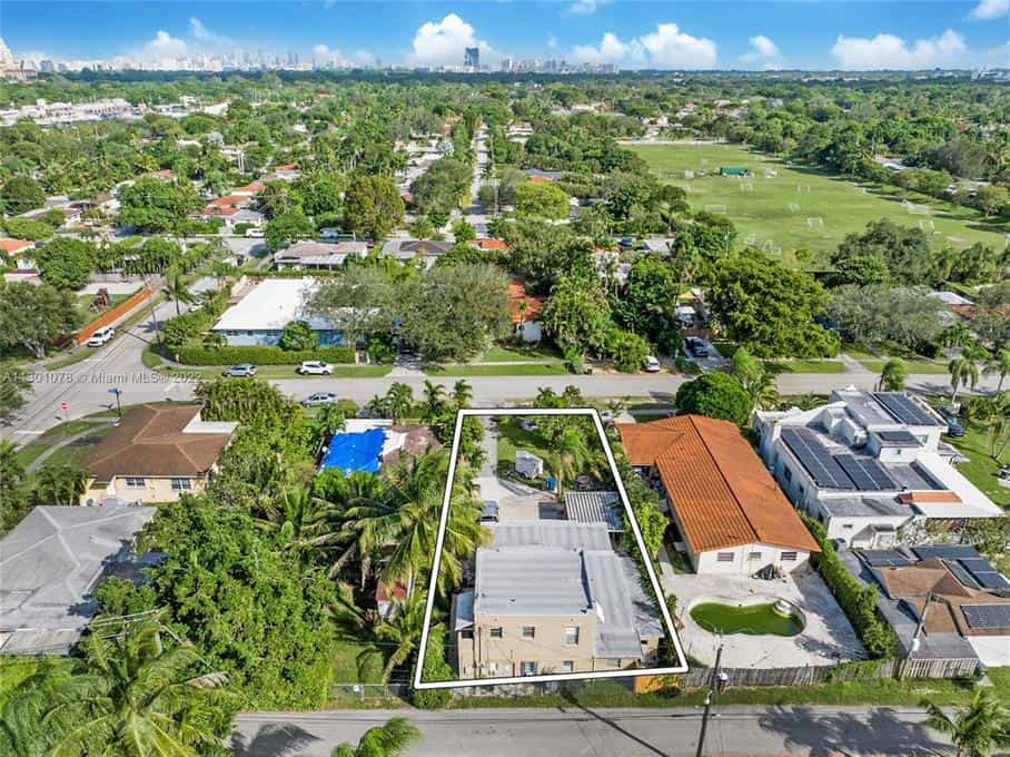 Condominium in Coral Terrace, Florida 11144383