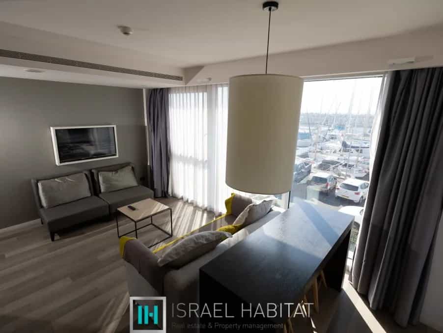 Condominium dans Herzliya, Tel Aviv District 11144825