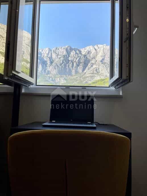 Condominium in Makarska, Split-Dalmatia County 11145348