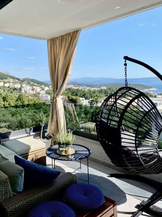 Condominium in Makarska, Split-Dalmatia County 11145348