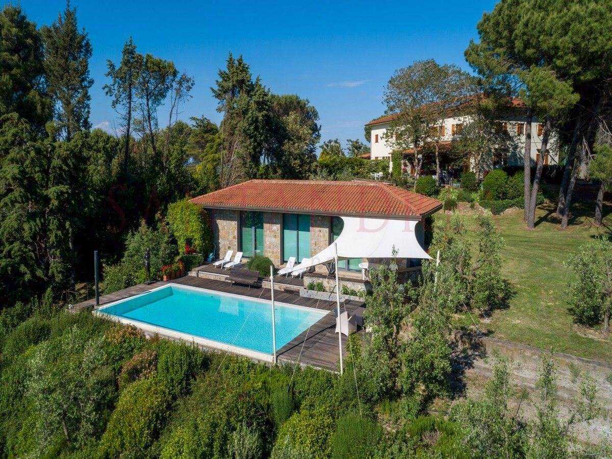 House in Nugola, Tuscany 11145450