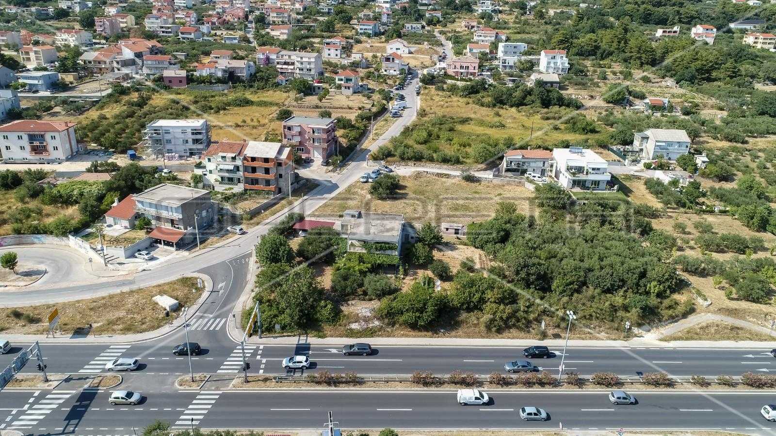 Land in Kaštel Sućurac, Splitsko-dalmatinska županija 11145876
