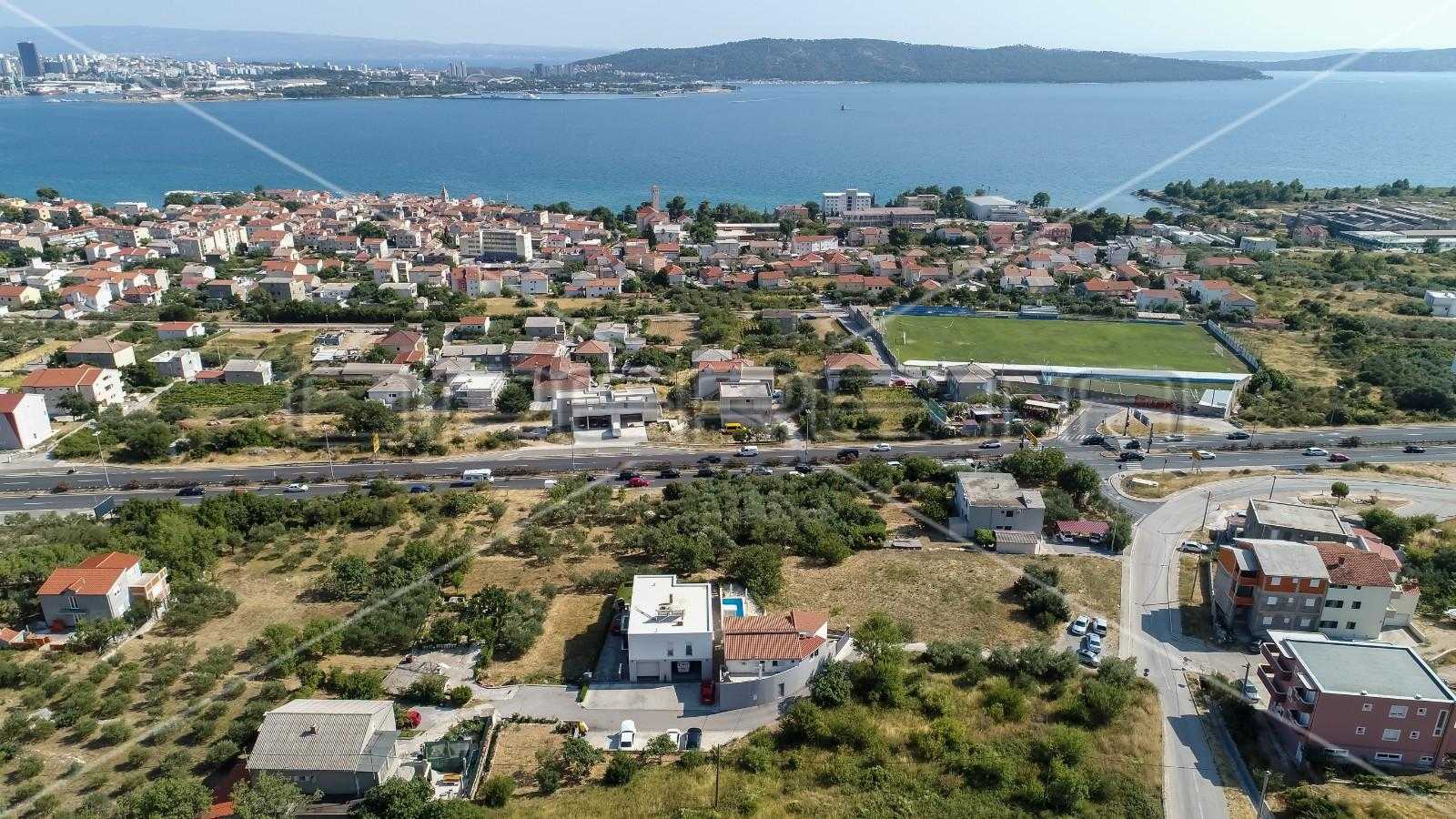 Land in Kaštel Sućurac, Splitsko-dalmatinska županija 11145876