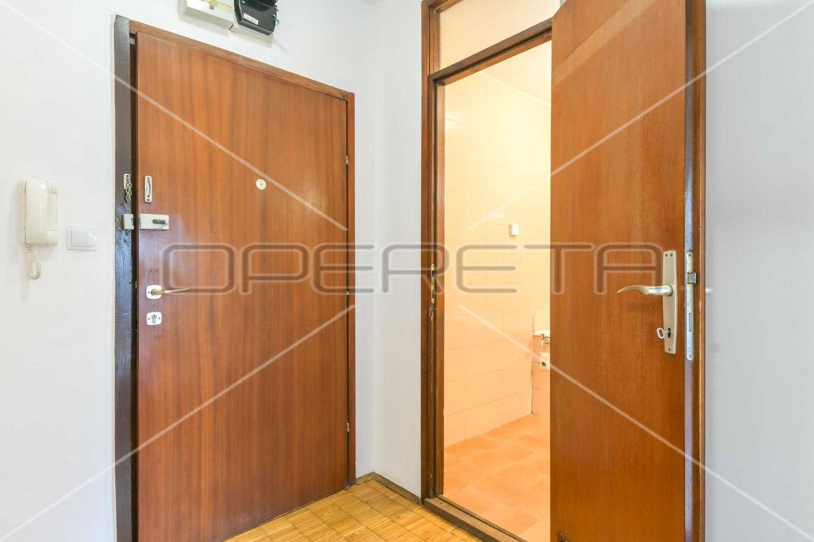 Condominium in Zagreb,  11145908