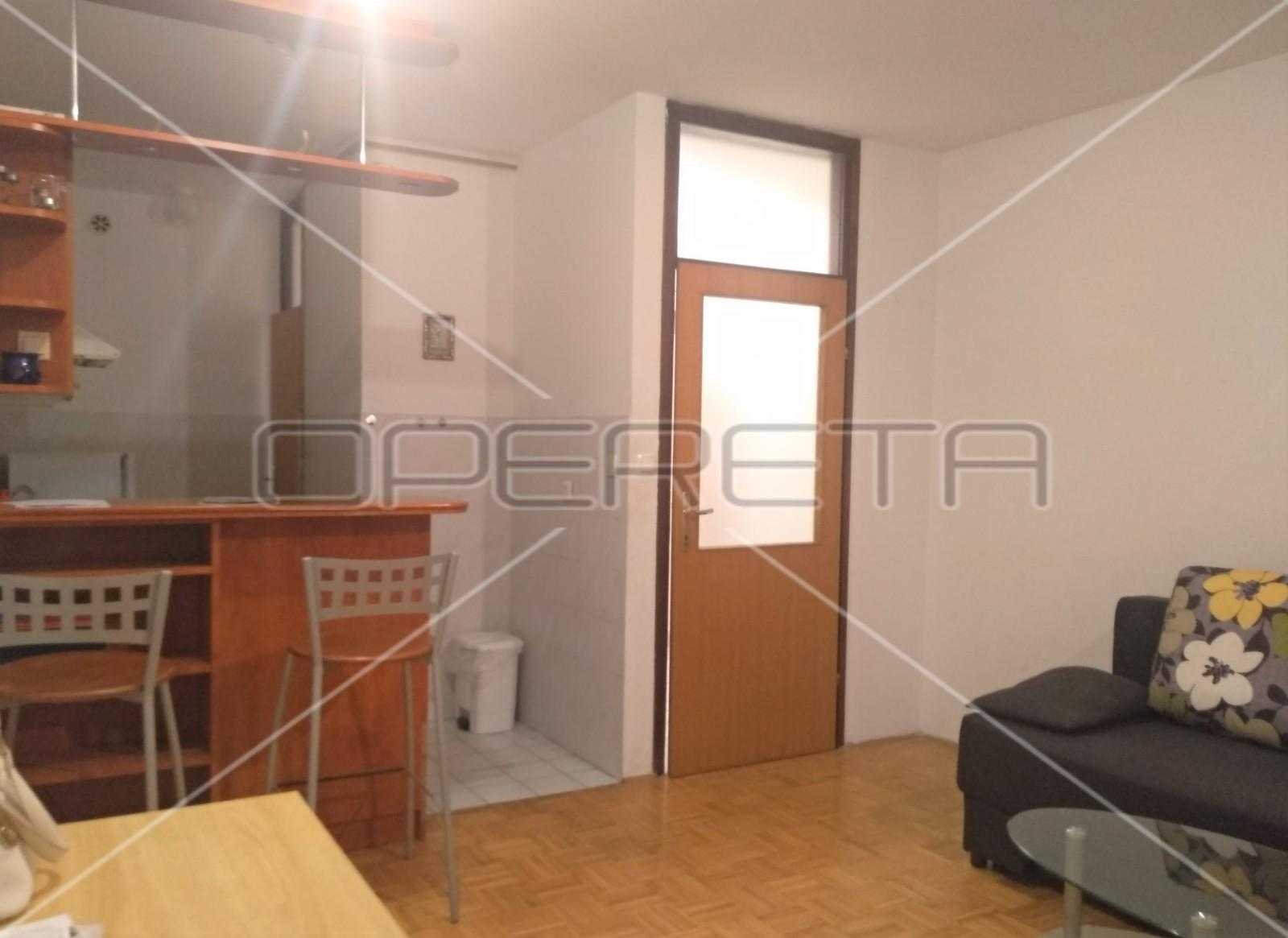 公寓 在 扎普雷西奇, 萨格勒巴卡·祖帕尼亚 11145930