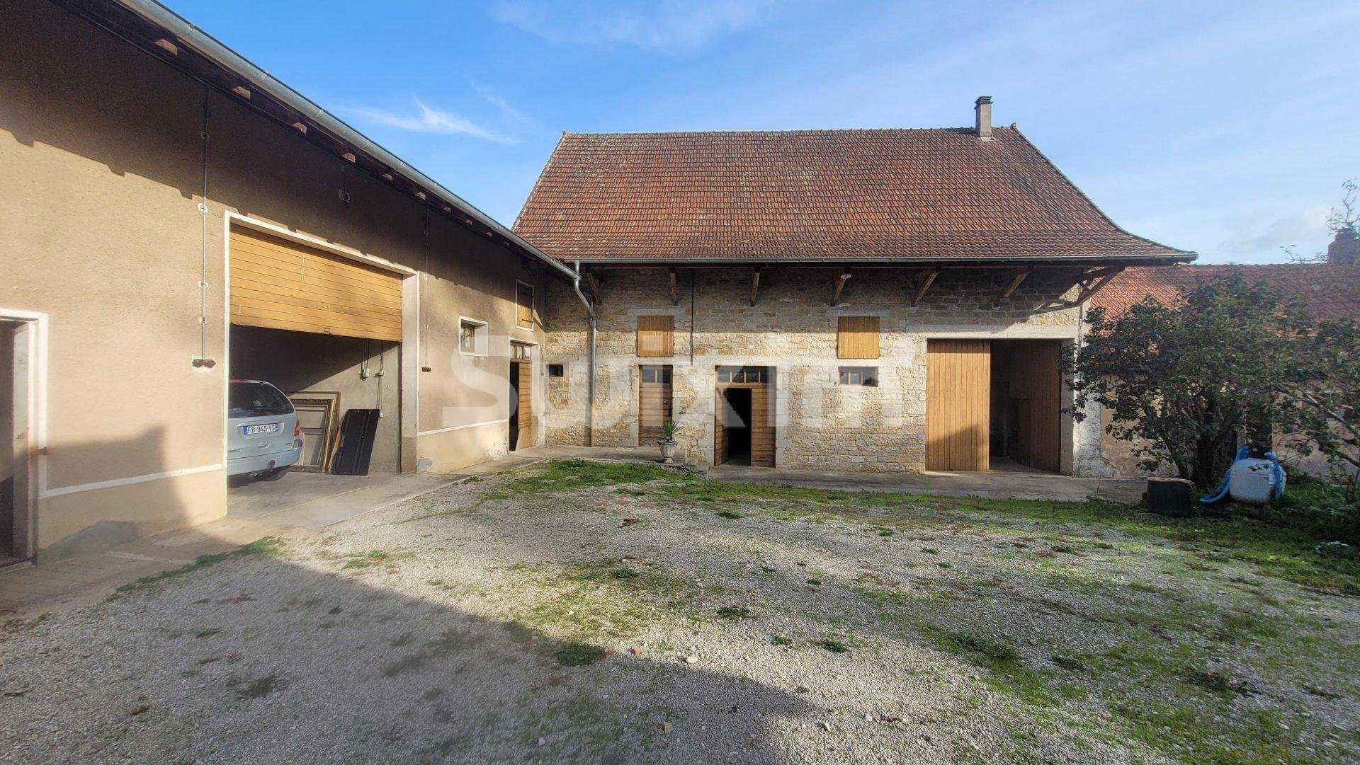 Haus im Lons-le-Saunier, Burgund-Franche-Comté 11146018