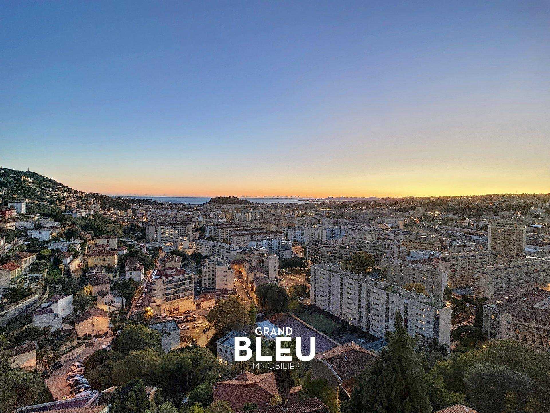 Condominium in Nice, Alpes-Maritimes 11146036
