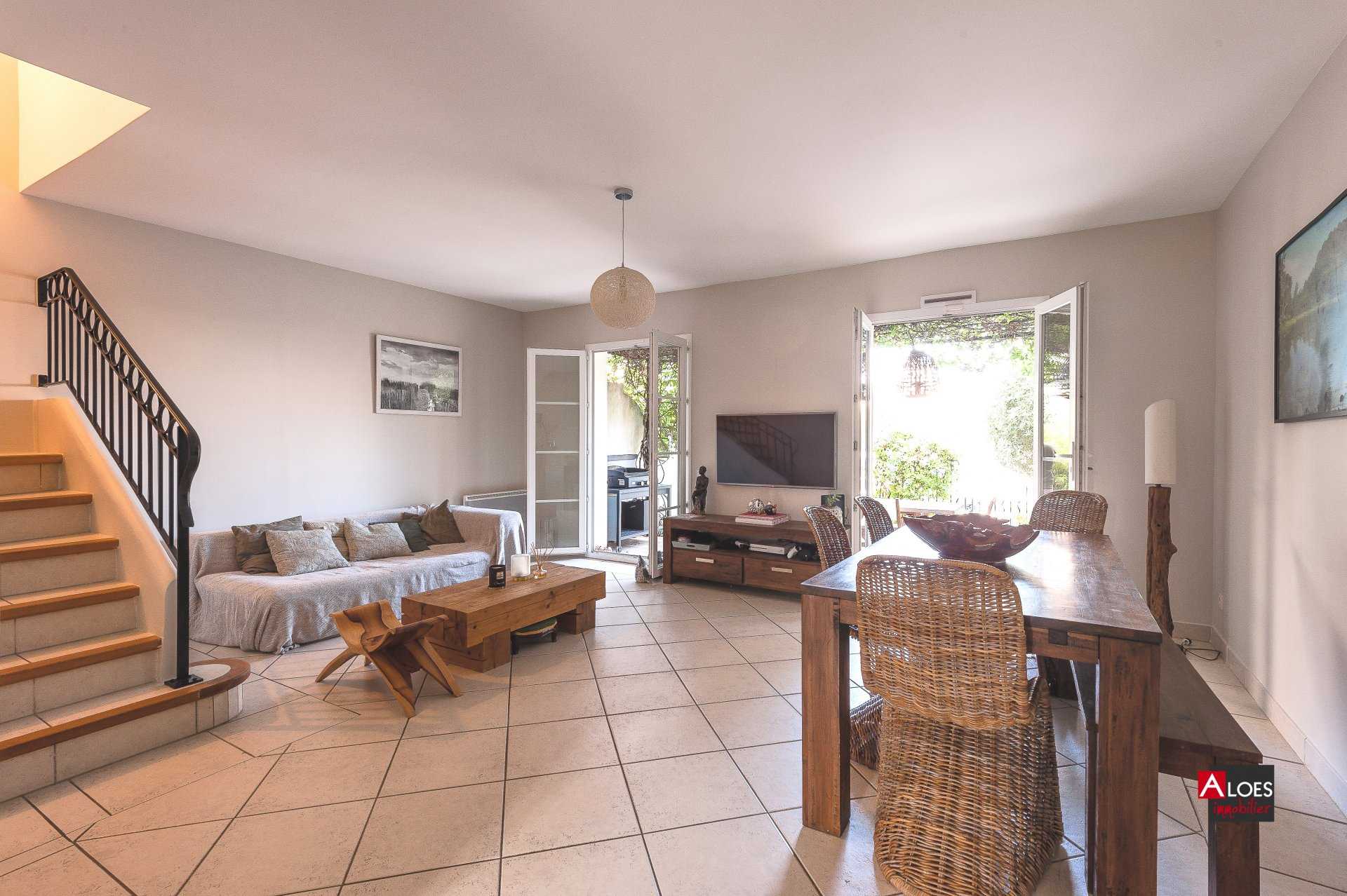 Residential in Aigues-Mortes, Gard 11146040