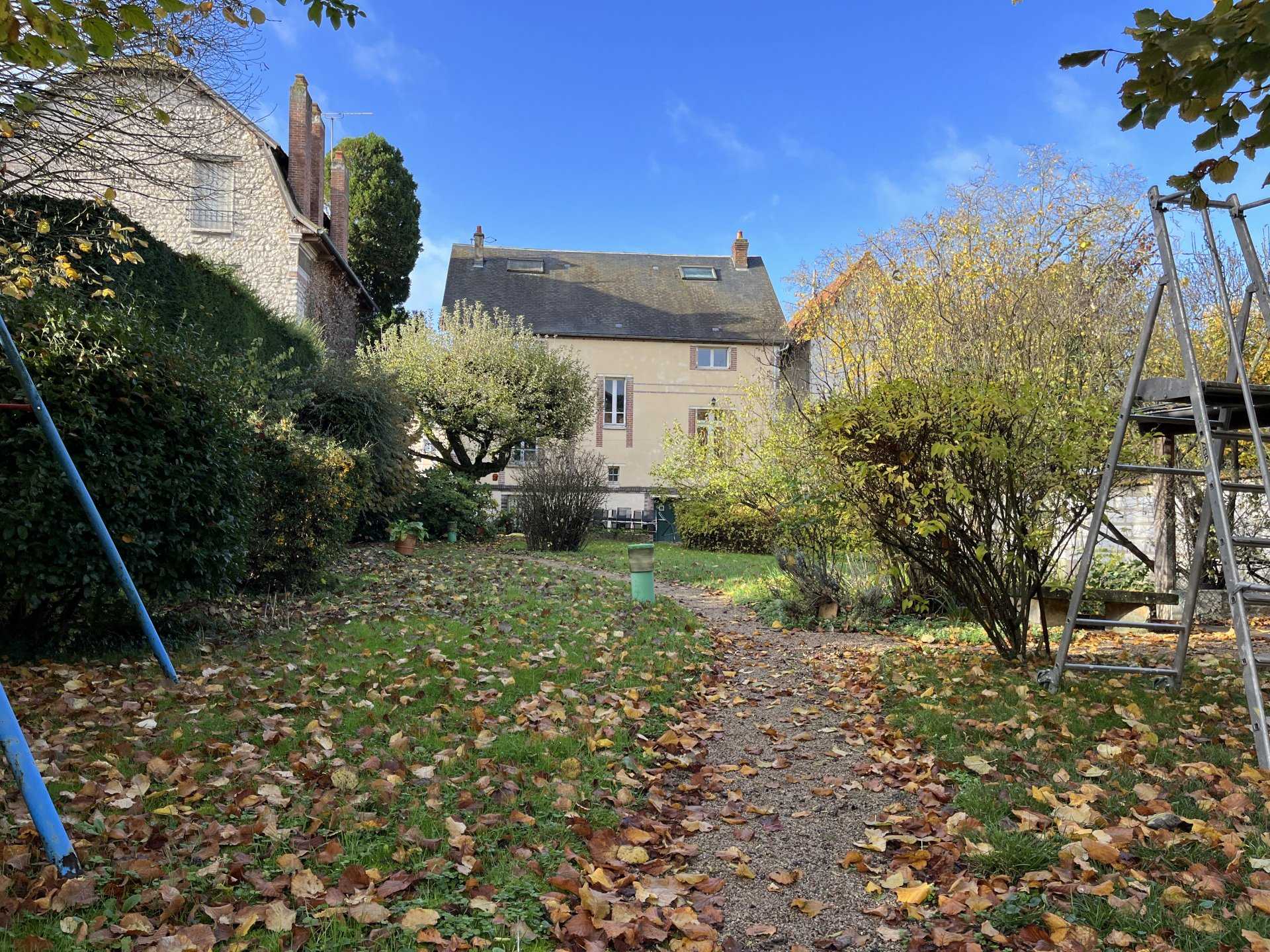 жилой дом в Sens, Bourgogne-Franche-Comte 11146060