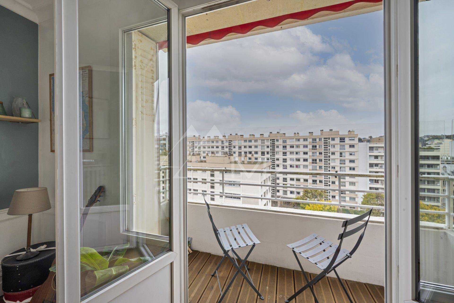 Condominium in Sint-Cloud, Ile-de-France 11146069