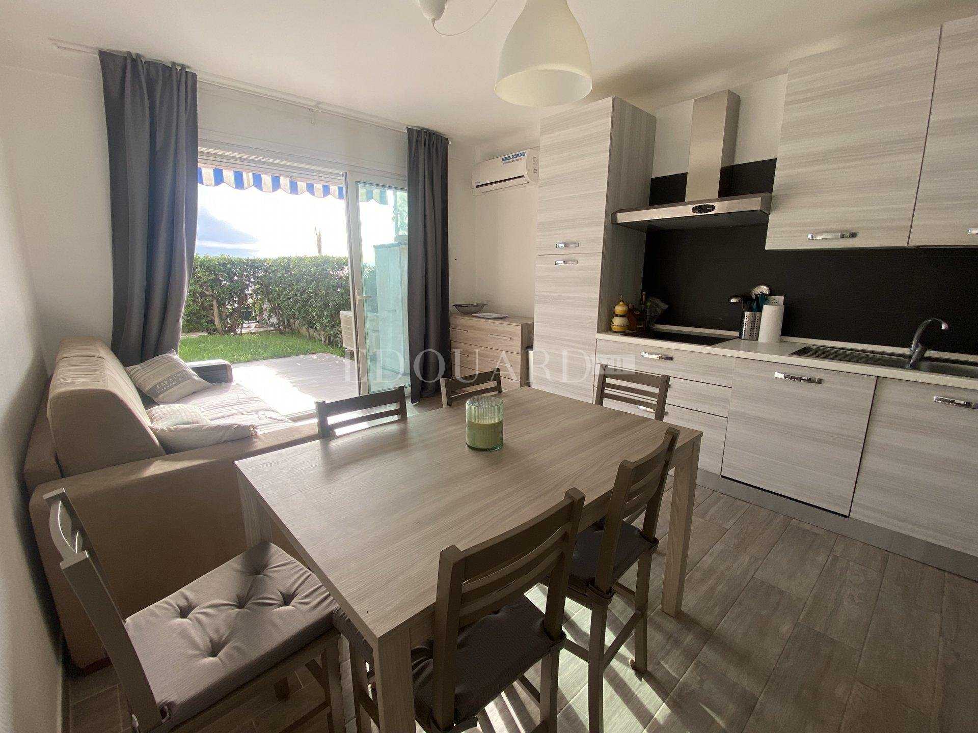 Condominium dans Menton, Provence-Alpes-Côte d'Azur 11146111
