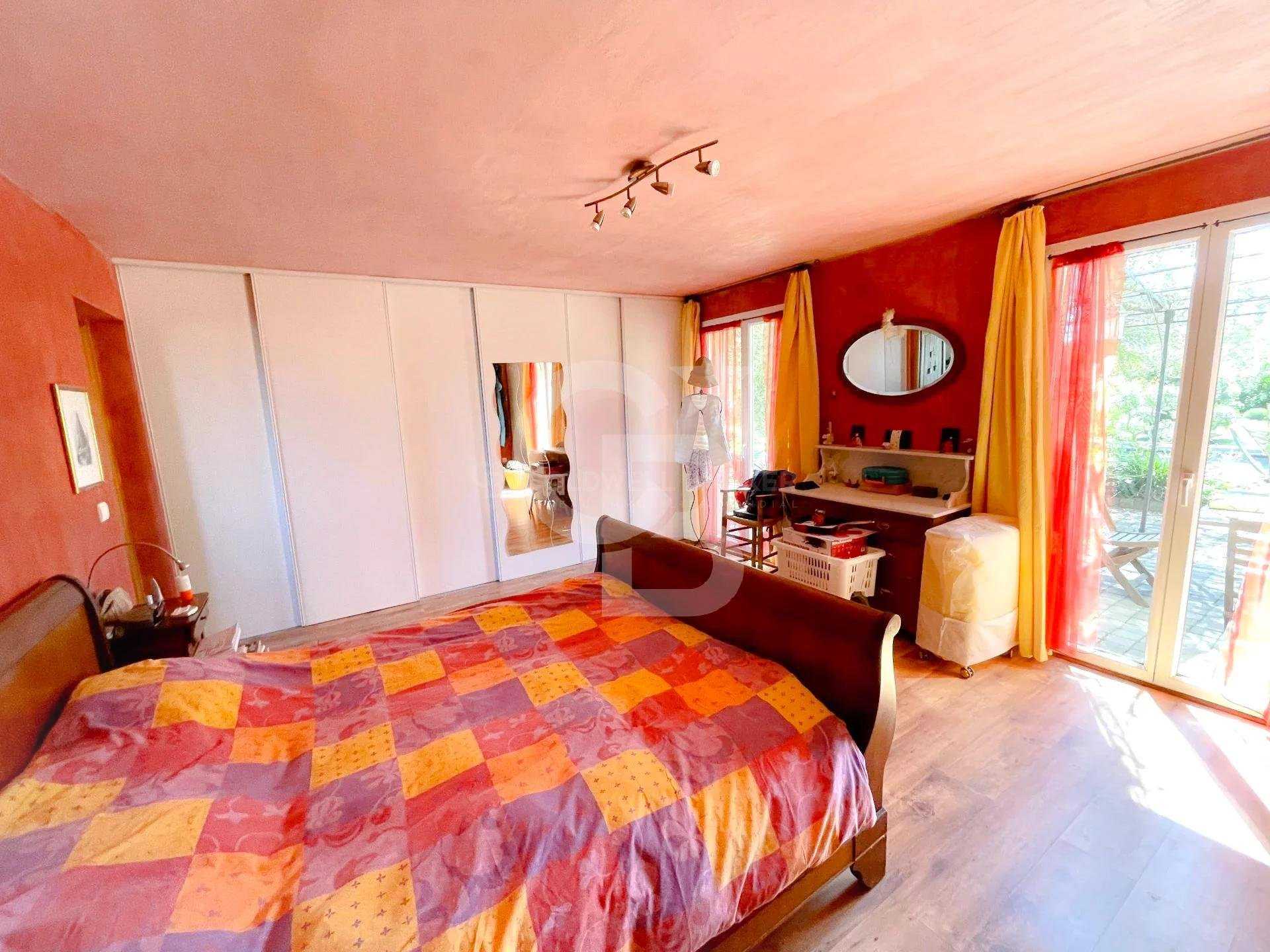 жилой дом в Aigues-Mortes, Gard 11146211