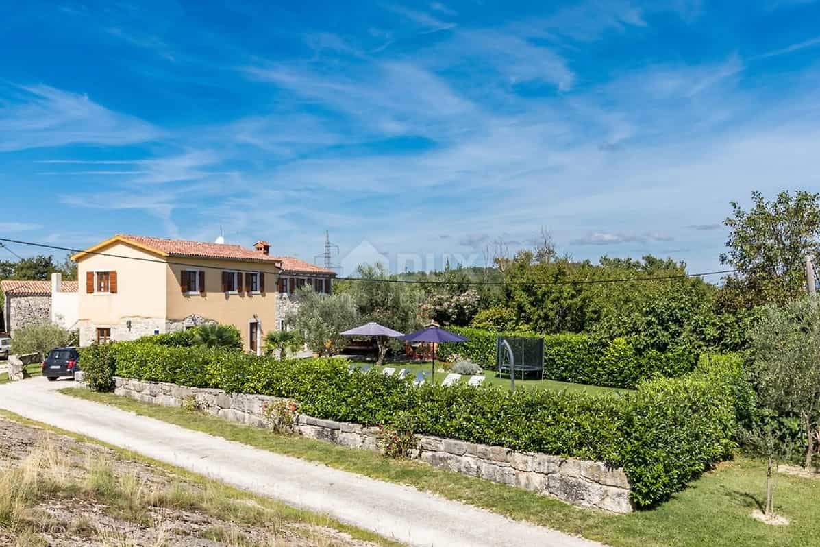 House in Pićan, Istria County 11146309