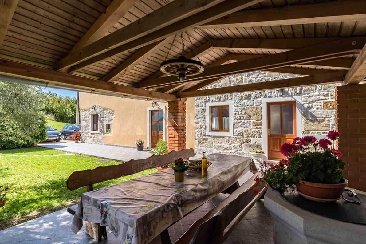 Dom w Pićan, Istria County 11146309