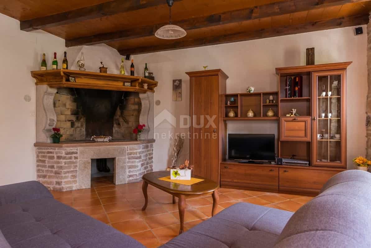 Dom w Pićan, Istria County 11146309