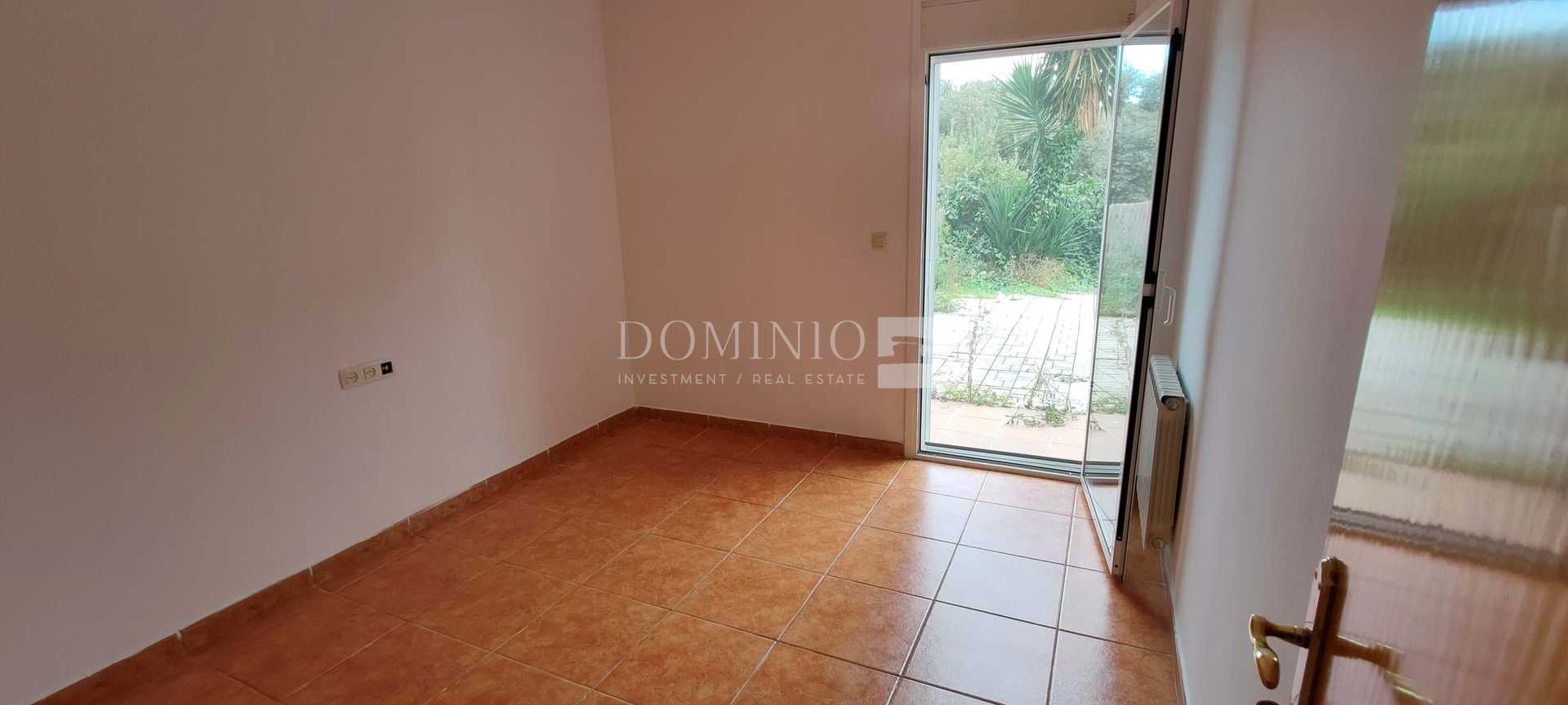 House in , Catalonia 11146343