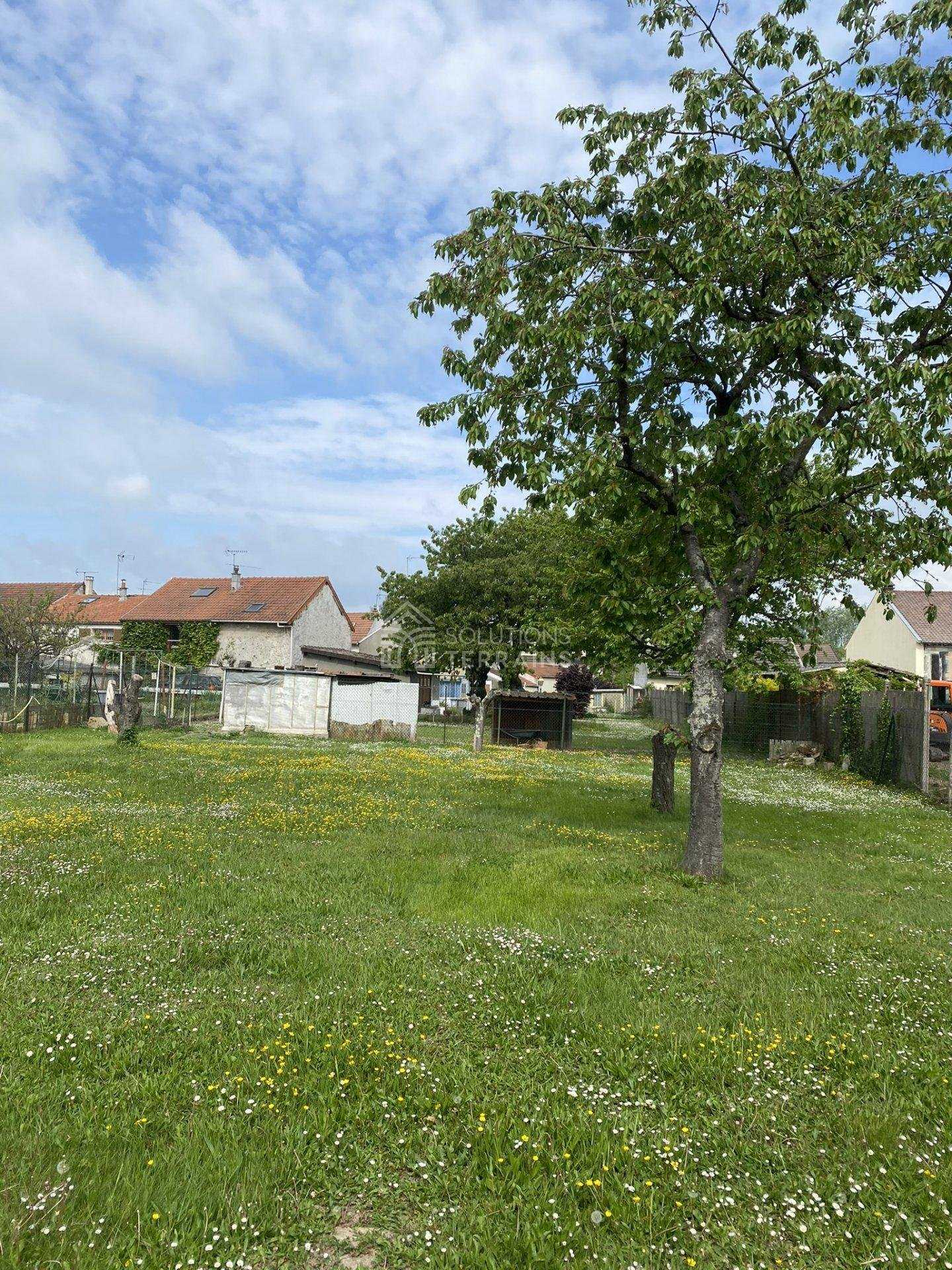 Land in Ballainvilliers, Ile-de-France 11146524