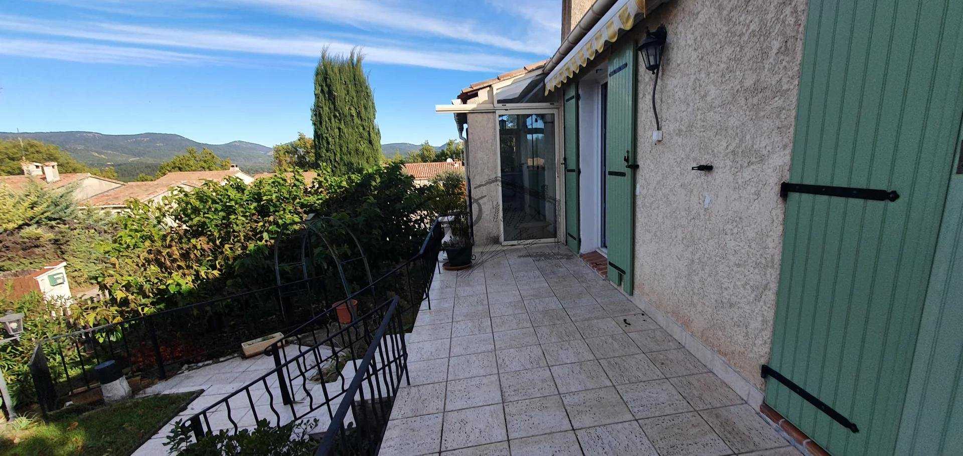 House in Grambois, Provence-Alpes-Cote d'Azur 11146533