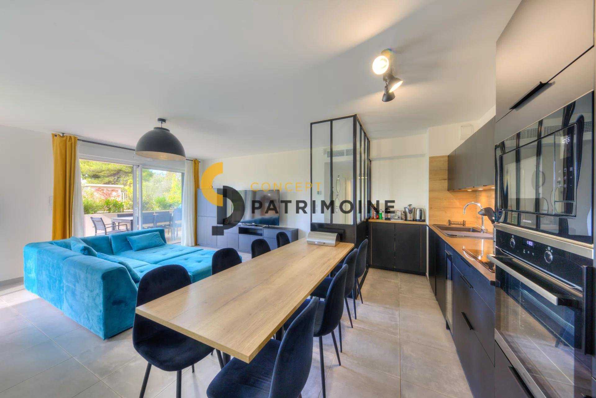 Condominium in Saint-Augustin, Provence-Alpes-Cote d'Azur 11146545