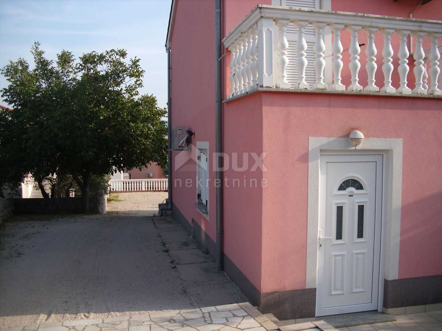 rumah dalam Krk, Primorje-Gorski Kotar County 11146672
