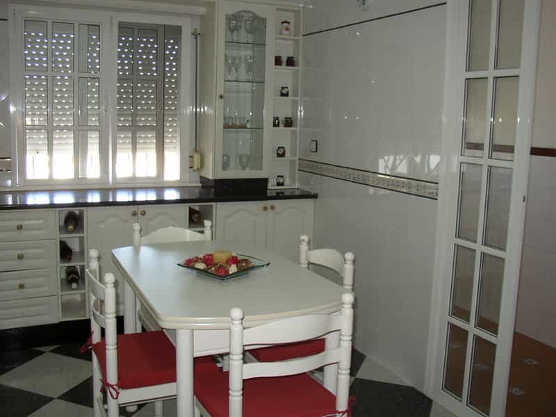 Condominium in Pizarra, Andalusië 11146754