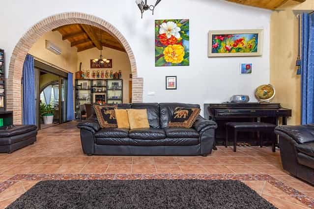 House in Casarabonela, Andalusia 11146766