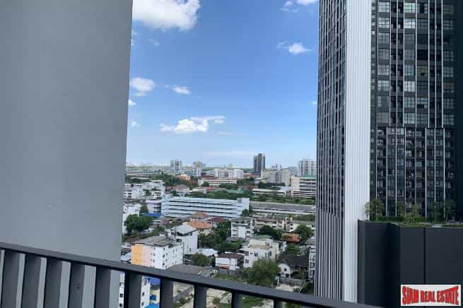 Condominium in Ban Don Sala, Ratchaburi 11146960