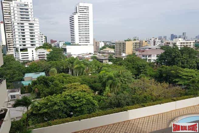 Condominium in Tambon Don Yai, Chang Wat Ratchaburi 11146974